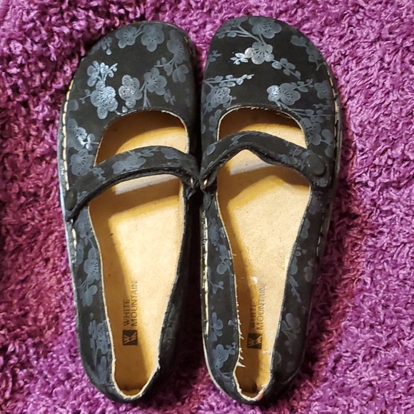 white mountain ladies shoes